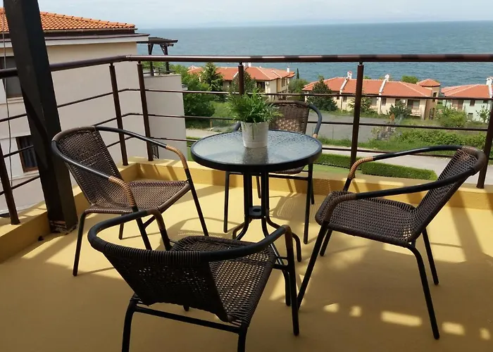 в комплекс зора 9a Apartment *