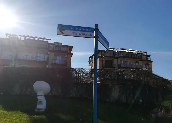 Apartment в комплекс зора 9a