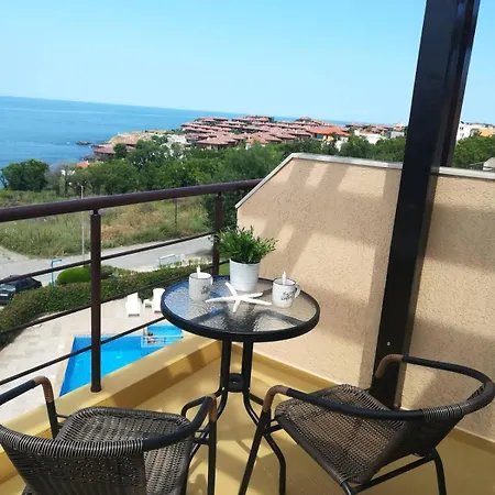 в комплекс зора 9a Apartment Sozopol